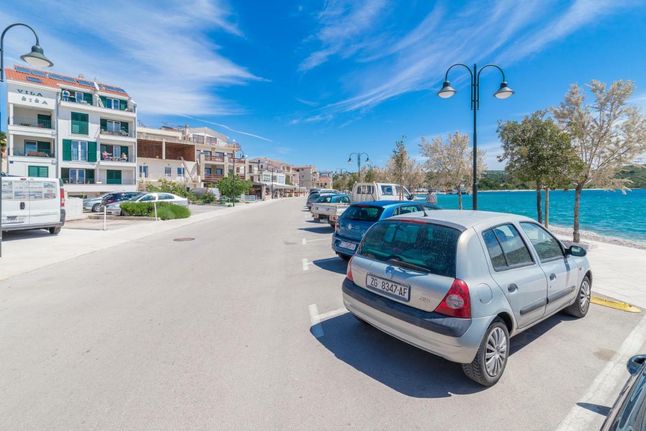 Beachfront Apartments Villa Sisa Primošten Exterior foto